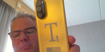 Trump Phone существует: Trump Mobile «показала» обновленный T1 Phone, совсем не Made in USA