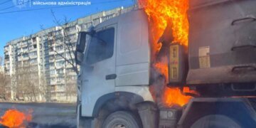 Вражеская атака в Запорожье 9 марта: горел грузовик, повреждены дома. ФОТО