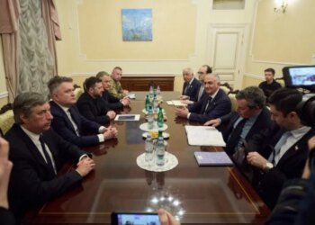 Удар в спину аятоллам: зачем наследный принц Ирана попросил разговора с глазу на глаз с Зеленским