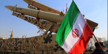 Ракеты пролетят через территорию РФ: что не так с угрозой Ирана Украине