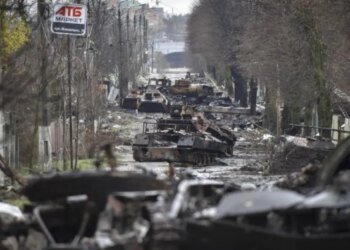 ЕС вводит санкции против лиц, подозреваемых в военных преступлениях в Буче