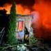 Ужас в Харьковской области: в результате удара российского беспилотника по жилому району загорелись дома, есть раненые. ФОТО