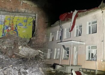 Разрушенный корпус лицея и школьные автобусы: россияне атаковали Черниговскую область с помощью дронов