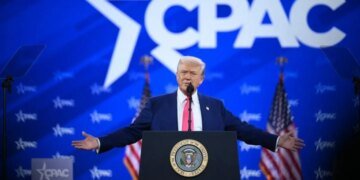 Внутренняя угроза страшнее внешней: Трамп назвал нового «врага Америки» после падения режима в Иране