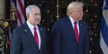 Мир через силу: Нетаньяху срочно поговорил с Трампом по поводу сделки с Ираном