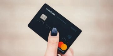 Триколор без ретуши: Monobank заказал госэкспертизу и раскрыл результаты