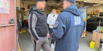 Черновицкий военный госпиталь: двое солдат работали на рынке и СТО вместо службы