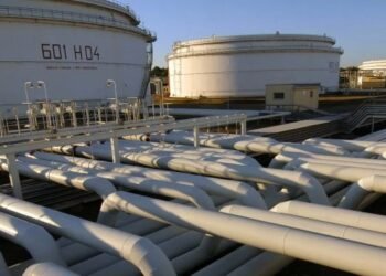 Чехия предложила запустить реверсные поставки нефти в Словакию