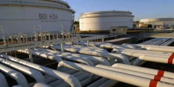 Чехия предложила запустить реверсные поставки нефти в Словакию