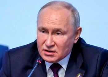 Путин сказал олигархам скинуться на войну: Дерипаска и Керимов уже согласились