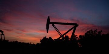 Нефть подскочила до $115 за баррель, несмотря на победные заявления Трампа