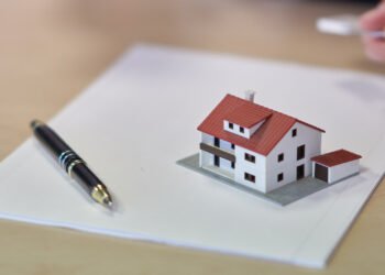 Кабмин выделил почти 1,2 млрд на строительство жилья для переселенцев из Мариуполя