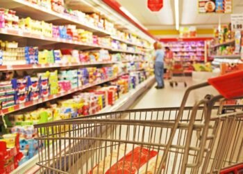 От колонки до полки. Из-за подорожания топлива начинают расти цены на продукты