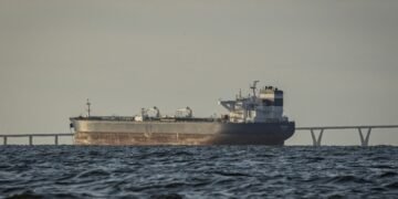 США рассматривают поддержку страхования танкеров: хотят сдержать цены на энергоносители