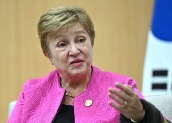 Инфляция вырастет, экономика замедлится. Глава МВФ назвала последствия роста цен на энергоносители