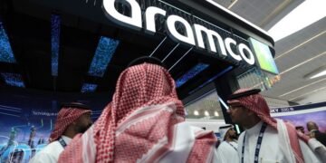 Саудовская Аравия резко подняла цену на нефть: больше всего – для Европы