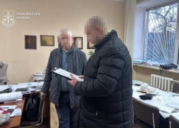 Владельца Рубежанского картонно-тарного комбината арестовали по подозрению в пособничестве