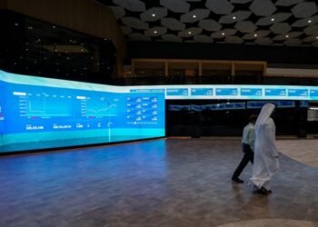 Ситуация «крайне тревожная». Банкиры в Дубае запасаются продуктами и готовятся к затяжной войне