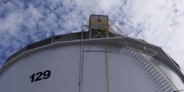 IEA одобрило крупнейшее высвобождение нефти из резервов из-за войны на Ближнем Востоке