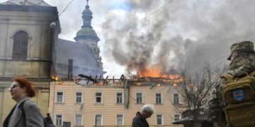 Бизнесы во Львове, которые пострадали из-за атаки РФ, смогут получить до 500 000 грн от города