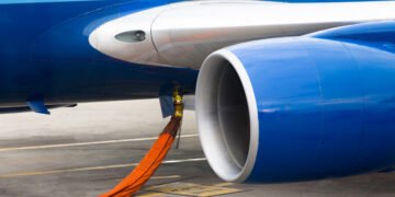 Еврокомиссия предупредила о длительных перебоях с энергоресурсами: под риском керосин и дизель