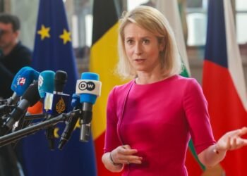 Каллас считает, что нужно «двигаться дальше» к запрету нефти РФ, несмотря на высокие цены