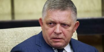 Премьер Словакии Фицо назвал условие встречи с Зеленским