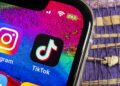 Битва за 5 минут внимания: TikTok хочет подвинуть Netflix и Disney с рынка на $14 млрд