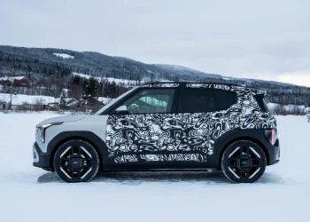 Kia EV2 от €26 600 имеет до 453 км автономности и может отдавать энергию