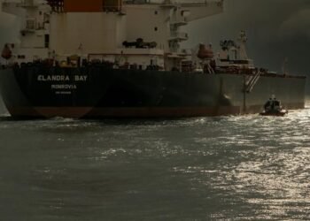 Цена страховки для следующих через Ормузский пролив судов подскочила в 12 раз — FT