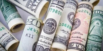 Международные резервы Украины в феврале уменьшились на 5,0% – до $54,8 млрд