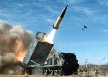 Под ударом — «Шахеды»: ракеты ATACMS и SCALP атаковали Донецкий аэропорт (видео)