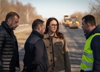 Свириденко подчеркнула необходимость увеличения темпов дорожных работ до 150 тыс. кв. м в день до конца марта