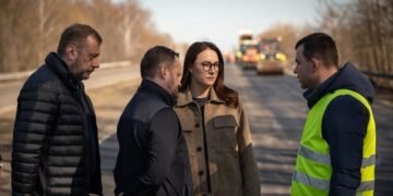 Свириденко подчеркнула необходимость увеличения темпов дорожных работ до 150 тыс. кв. м в день до конца марта