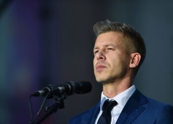 Выборы в Венгрии: Мадьяр хочет переписать конституцию, чтобы очистить власть от Орбана