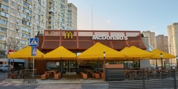 «McDonald’s Украина» открыл новый ресторан на левом берегу Киева