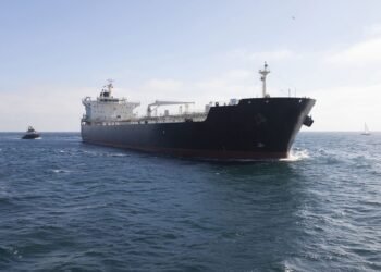 Иран шантажирует Европу: КСИР откроет проход через Ормузский пролив, но есть жесткое условие