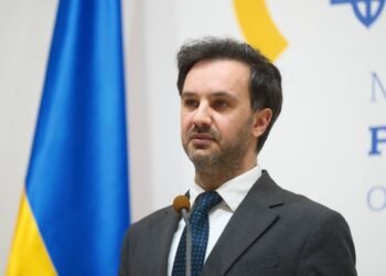 «На воре шапка горит»: в МИД высмеяли истерики Сийярто по поводу денег Ощадбанка