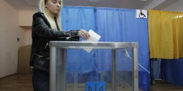 Все больше украинцев против выборов во время войны: как изменились настроения