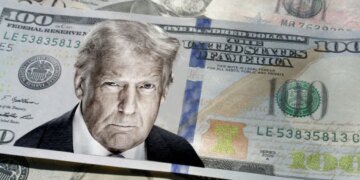 Даже свои против: американцы отвергли идею Трампа «увековечиться» на долларах