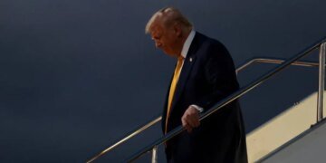 «Не может просто уйти»: у Трампа заканчиваются цели для ударов по Ирану