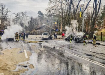 ГСЧС сообщает: в Харькове в результате российского нападения погиб человек. ФОТО