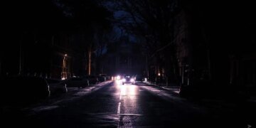 Из-за атаки в Черниговской области без света остались 340 тысяч абонентов