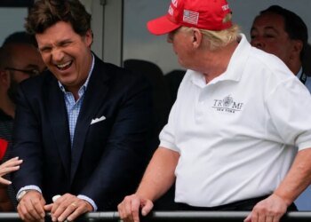 Бунт на корабле Трампа: Карлсон назвал президента «злом», и получил в ответ «дурака с низким IQ»