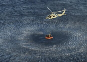 Экипаж Artemis II вернулся на Землю: NASA опубликовало уникальные кадры. ФОТО