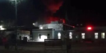 В Комсомольске-на-Амуре горит авиастроительный завод, выпускающий боевые самолеты. ВИДЕО