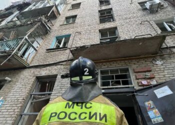 В Сизране РФ зафиксированы взрывы на НПЗ во время атаки неизвестных безпилотников