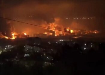 Город в мазуте, власти в коме: жители Туапсе задыхаются от «черных осадков». ВИДЕО