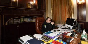 «Список п*сов-2026»: у Буданова на столе заметили красный блокнот с надписью. ФОТО