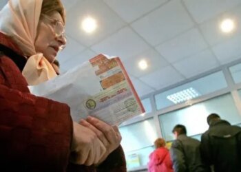 Годами платили лишнее: коммунальщиков заставили вернуть украинцам деньги